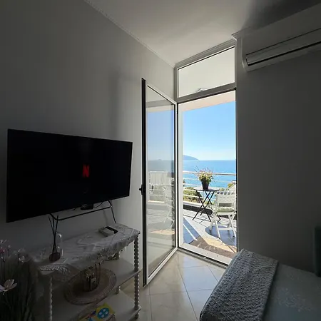 Apartment R&u Sea View Vlorë