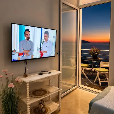 R&u Sea View Apartment